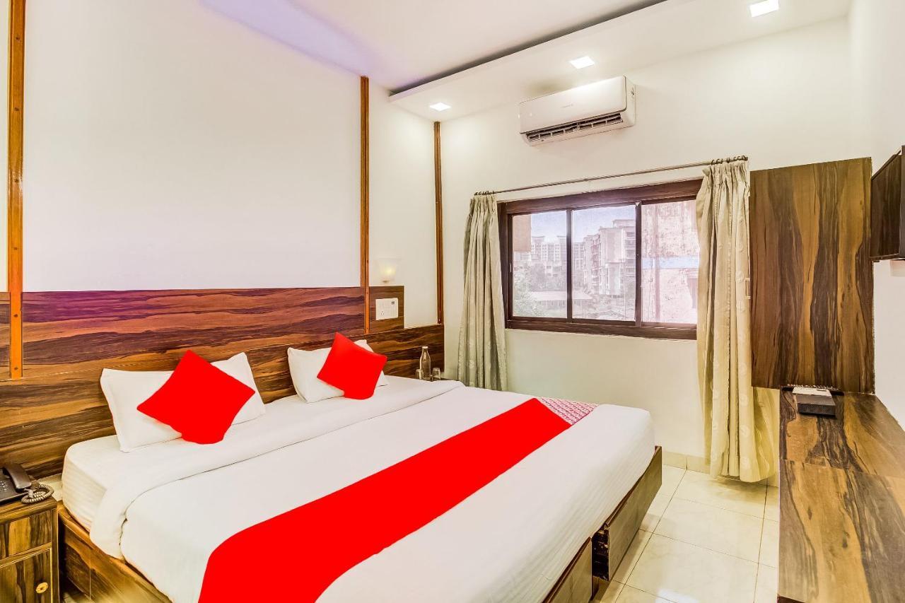 Collection O 81194 Hotel Panchratna Panvel Exterior foto
